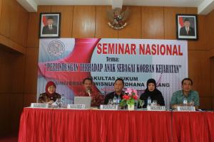 Narasumber Dr. Sarwirini, S.H., M.H., Sutiyo, S.H., M.Hum., Dra. Pantjaningsih SR, dan Prof. Dr. Widodo, SH., M.H.                  